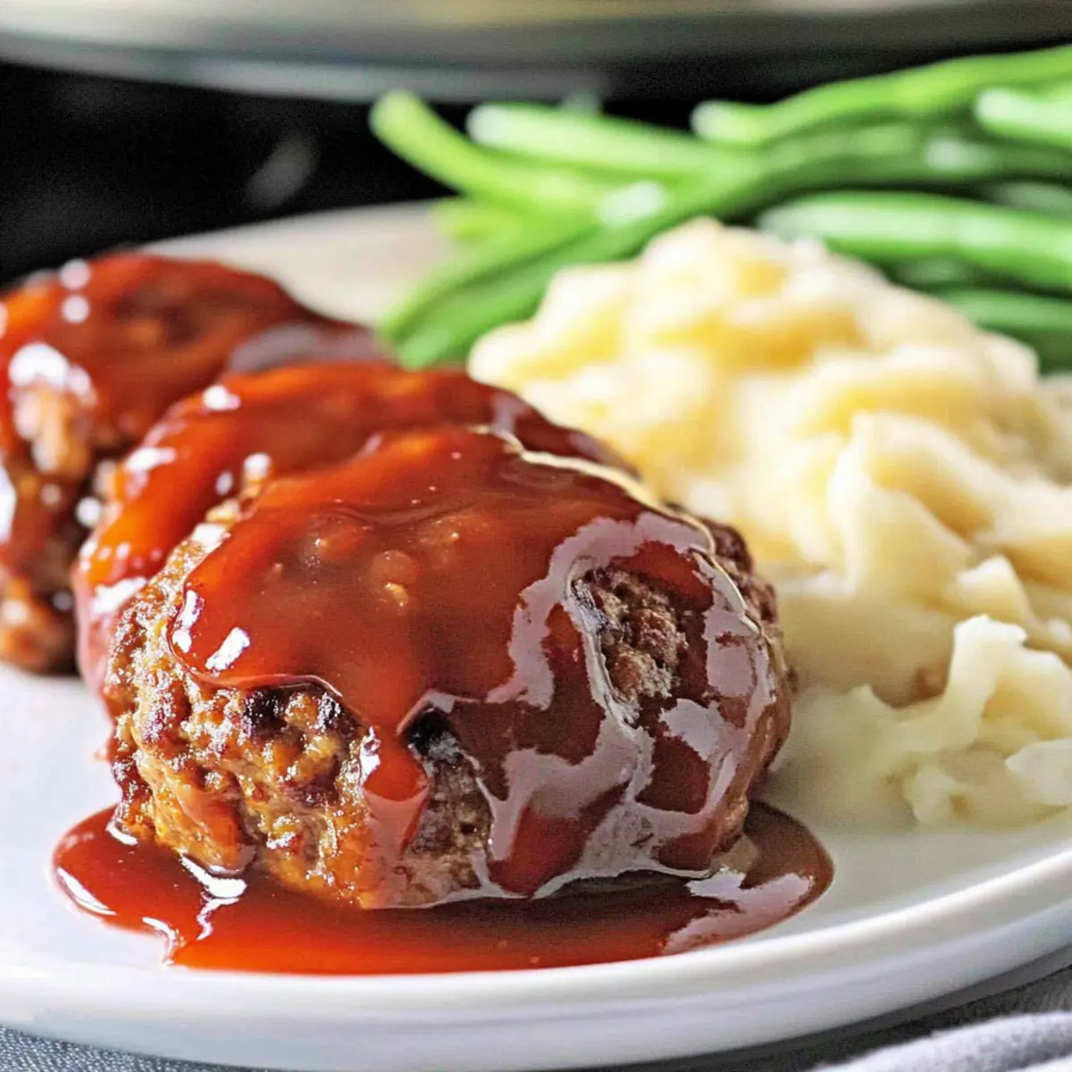 Savory Mini Meatloaf Recipe for Quick Family Dinners 2 93d564cc 3ec1 45df 9d4f dc8fa144d914tr iekgu9