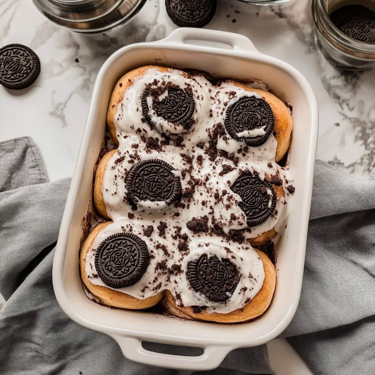 Decadent Oreo Cinnamon Rolls: A Sweet Morning Delight 5 Oreo Cinnamon Rolls