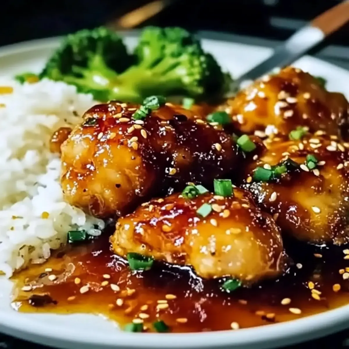 Sweet Honey Garlic Chicken Thighs for Effortless Family Dinners 3 72dbd9b3 b224 49e0 b597