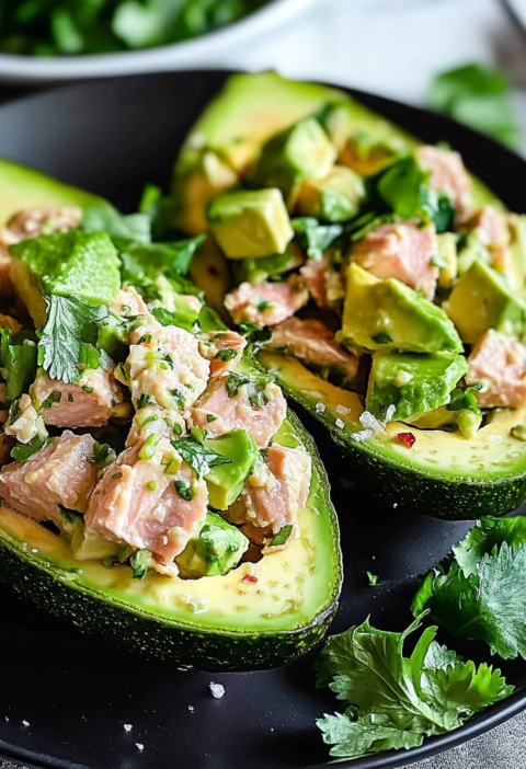 Avocado Tuna Salad Boats: Simple Healthy Lunch Recipe