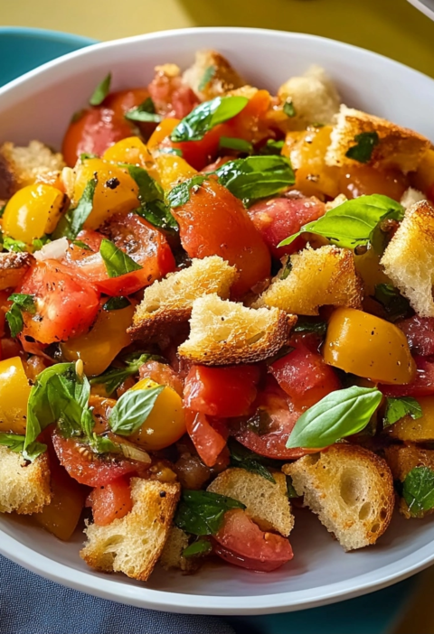 Panzanella Salad: Authentic Italian Bread and Tomato Feast